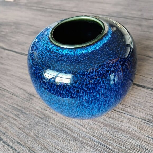 Japanese Blue Black Flambe Drip Glaze Vase 4.5" Vintage Japan Frogskin Pottery - Picture 2 of 11